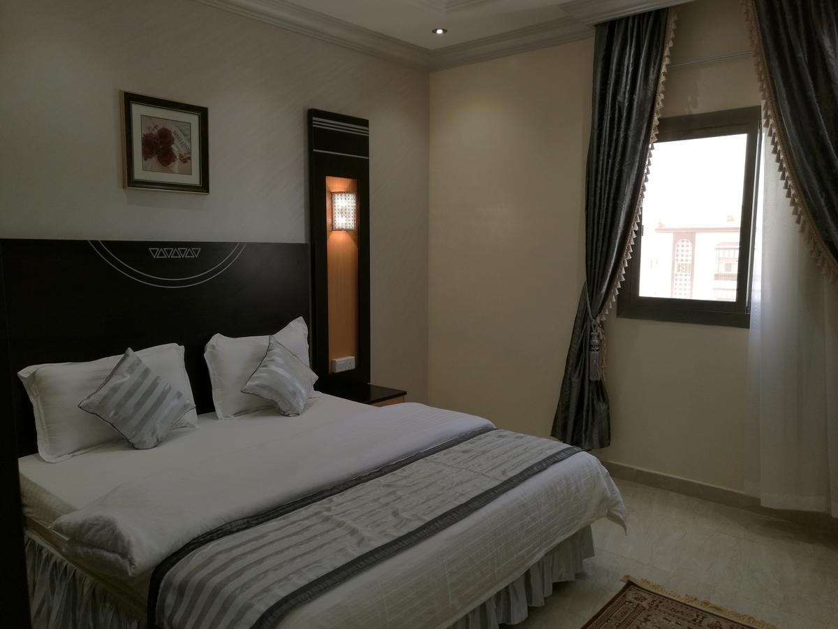 Al Ezzah Palace Hotel Suites Jeddah Exterior foto