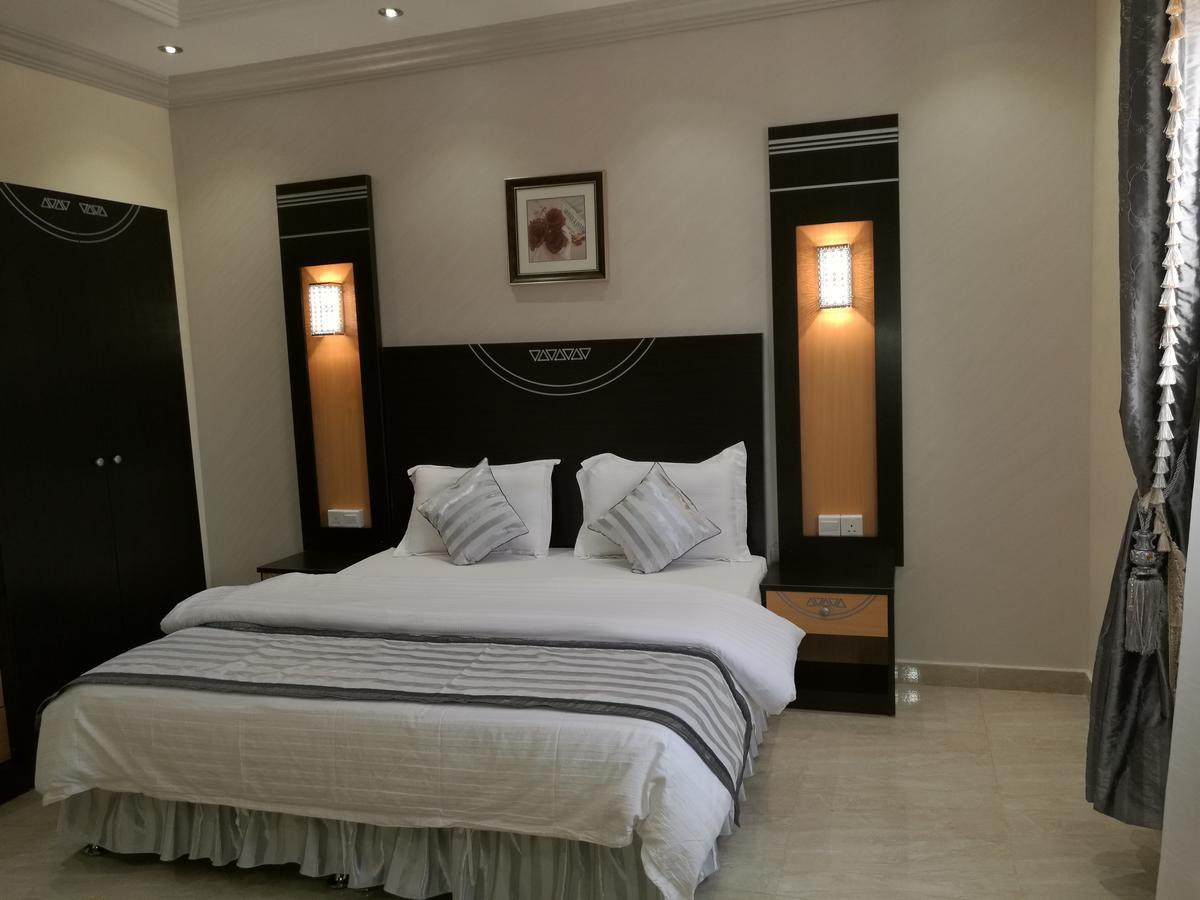 Al Ezzah Palace Hotel Suites Jeddah Exterior foto